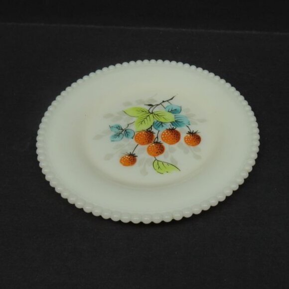 Westmoreland Milk Glass BEADED EDGE 6 Inch Hand Painted Strawberry Plate - Picture 2 of 4